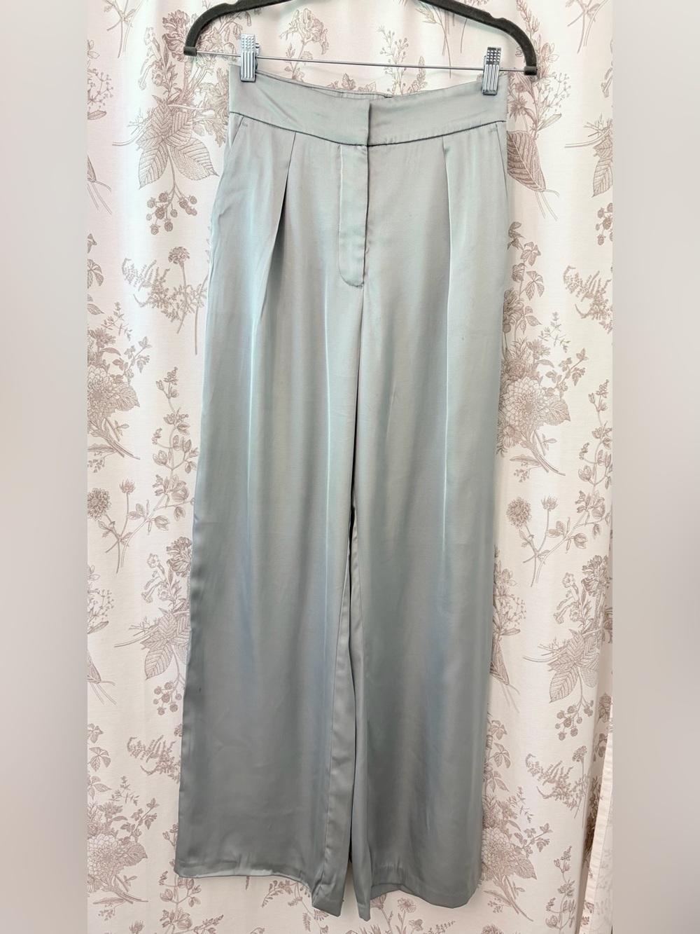 Abercrombie & Fitch Satin High Rise Wide-Leg Trousers in Light Sage